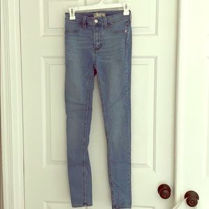 Free People high waisted skinny jeans size 25